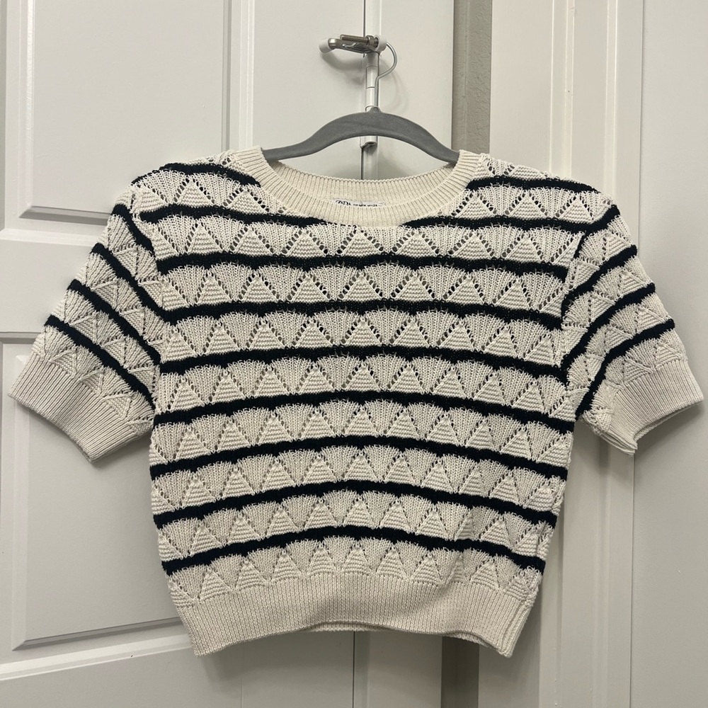Zara Black and Cream Knit Sweater
